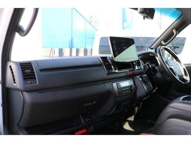 ハイエースバン スーパーGL ダークプライムII R6年式 4ナンバー ディーゼル2WD TRDフルエアロ リアルーフスポイラー 11インチディスプレイオーディオ ETC レーダー探知機 ドラレコ ベットキット シートカバー リアフィルム5面(15枚目)