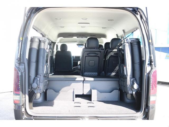 ハイエースワゴン GL ロング 新車ワゴンGL 10人乗り コンプリート済 カロッツェリアフルセグナビ フリップダウンモニター ビルトインETC オリジナルシートカバー スマートベッドキット 17インチアルミホイール ナスカータイヤ(5枚目)