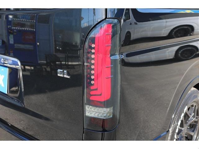 ハイエースワゴン GL ロング 新車ワゴンGL 10人乗り コンプリート済 カロッツェリアフルセグナビ フリップダウンモニター ビルトインETC オリジナルシートカバー スマートベッドキット 17インチアルミホイール ナスカータイヤ(11枚目)