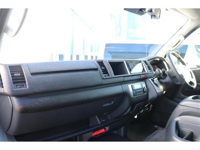 ハイエースワゴン GL ロング 新車ワゴンGL 10人乗り コンプリート済 カロッツェリアフルセグナビ フリップダウンモニター ビルトインETC オリジナルシートカバー スマートベッドキット 17インチアルミホイール ナスカータイヤ(14枚目)