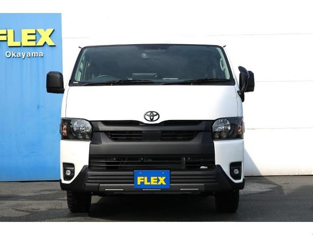 ハイエースワゴン ＧＬ　新車　ワゴンＧＬ　ガソリン４ＷＤ　ブラックエディション　スポイラー　オーバーフェンダー　ＢＩＧＸ１１インチＳＤナビ　後席モニター　ＥＴＣ　インテリア３点　シートカバー　ベッドキット　ＬＥＤテールランプ（8枚目）