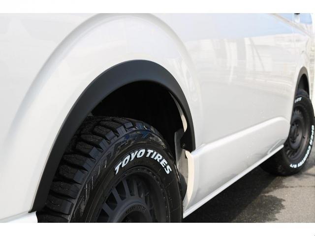 ハイエースワゴン ＧＬ　新車　ワゴンＧＬ　ガソリン４ＷＤ　ブラックエディション　スポイラー　オーバーフェンダー　ＢＩＧＸ１１インチＳＤナビ　後席モニター　ＥＴＣ　インテリア３点　シートカバー　ベッドキット　ＬＥＤテールランプ（15枚目）