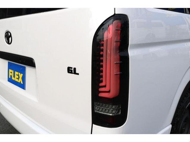 ハイエースワゴン ＧＬ　新車　ワゴンＧＬ　ガソリン４ＷＤ　ブラックエディション　スポイラー　オーバーフェンダー　ＢＩＧＸ１１インチＳＤナビ　後席モニター　ＥＴＣ　インテリア３点　シートカバー　ベッドキット　ＬＥＤテールランプ（18枚目）