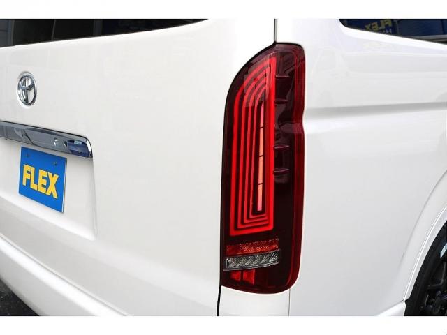 ハイエースワゴン ＧＬ　Ｈ２７年式　３ナンバー　４型　ガソリン２ＷＤ　２インチローダウン　フロントスポイラー　オーバーフェンダー　７インチＳＤナビ　後席モニター　ＥＴＣ　ドラレコ　レーダー　インテリア３点　シートカバー（5枚目）