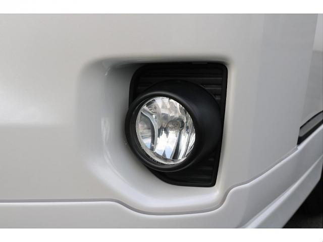 ハイエースワゴン ＧＬ　Ｈ２７年式　３ナンバー　４型　ガソリン２ＷＤ　２インチローダウン　フロントスポイラー　オーバーフェンダー　７インチＳＤナビ　後席モニター　ＥＴＣ　ドラレコ　レーダー　インテリア３点　シートカバー（16枚目）