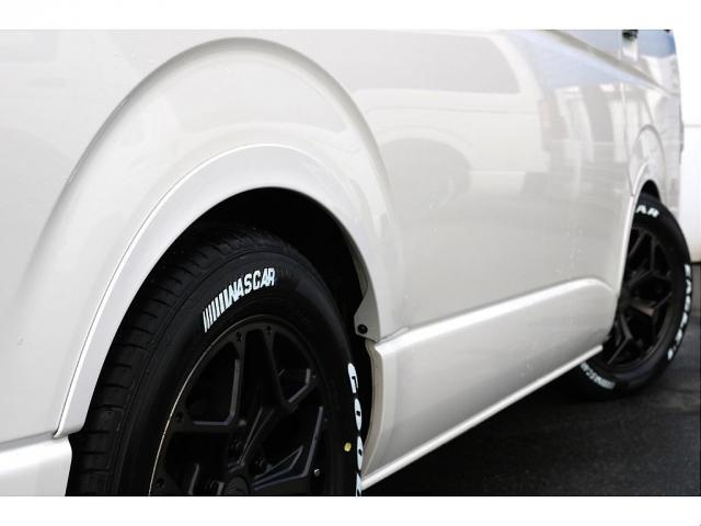 ハイエースワゴン ＧＬ　Ｈ２７年式　３ナンバー　４型　ガソリン２ＷＤ　２インチローダウン　フロントスポイラー　オーバーフェンダー　７インチＳＤナビ　後席モニター　ＥＴＣ　ドラレコ　レーダー　インテリア３点　シートカバー（19枚目）
