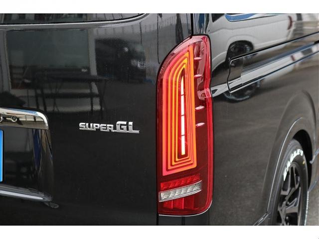 ハイエースバン スーパーＧＬ　ダークプライムＩＩ　パーキングサポート　ＰＳ無　【新車】（4枚目）
