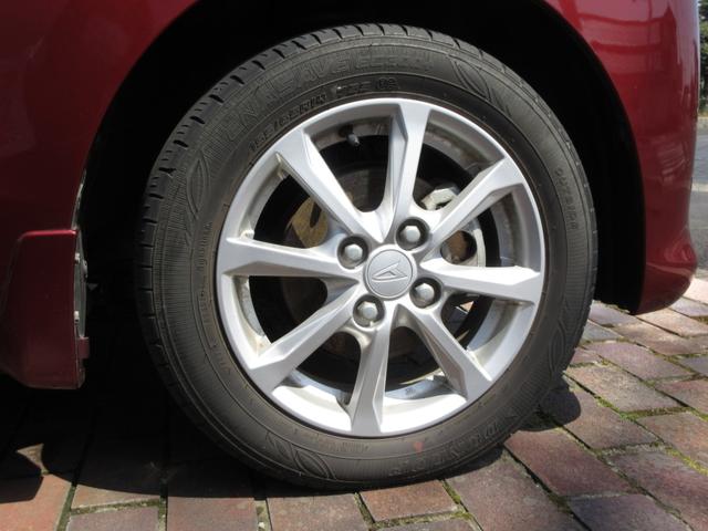 X SAIII ワンオーナー 禁煙 CDデッキ 純正アルミ 衝突回避支援システム搭載車 プッシュボタンスタート スマートキー オートライト レーンアシスト オートマチックハイビーム車(8枚目)