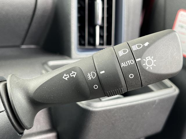 タント カスタムＸ　ＬＥＤヘッドライト　両側パワースライドドア　クリアランスソナー　前席シートヒーター　禁煙車　記録簿　認定中古車　レーンアシスト　オートマチックハイビーム　衝突回避支援システム搭載車（19枚目）