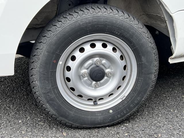 エクストラSAIIIt ワンオーナー 4WD 5速MT 3方開 キーレス エアコン パワステ ラジオ 作業灯 衝突回避支援システム搭載車(6枚目)