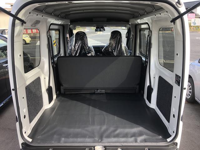 ハイゼットカーゴ DX 4WD MT車 ABS 禁煙車 記録簿 認定中古車 レーンアシスト オートマチックハイビーム 衝突回避支援システム搭載車(12枚目)