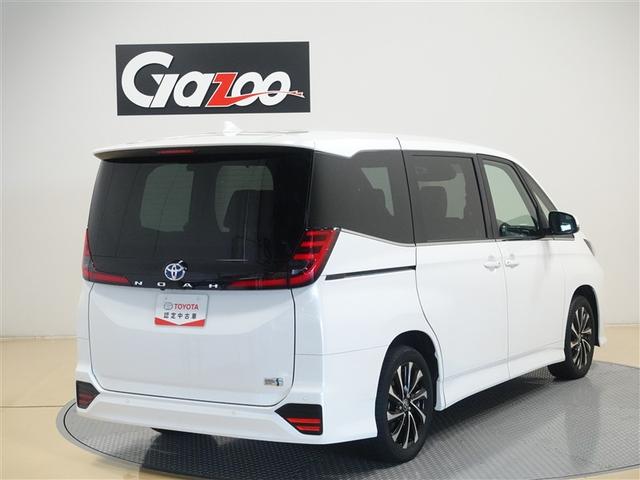 ノア ハイブリッドＳ－Ｚ　フルセグ　メモリーナビ　ＤＶＤ再生　ミュージックプレイヤー接続可　バックカメラ　衝突被害軽減システム　ＥＴＣ　ドラレコ　両側電動スライド　ＬＥＤヘッドランプ　乗車定員７人　３列シート　ワンオーナー（4枚目）