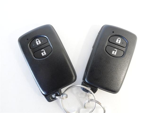 カローラフィールダー ハイブリッドG ダブルバイビー フルセグ メモリーナビ DVD再生 ミュージックプレイヤー接続可 バックカメラ 衝突被害軽減システム ETC ドラレコ LEDヘッドランプ 記録簿(18枚目)