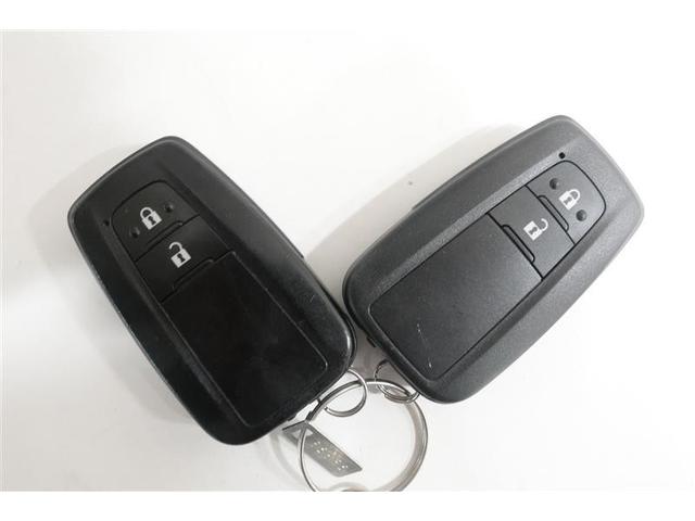 プリウス Ａツーリングセレクション　フルセグ　メモリーナビ　ＤＶＤ再生　ミュージックプレイヤー接続可　バックカメラ　衝突被害軽減システム　ＥＴＣ　ＬＥＤヘッドランプ　ワンオーナー　記録簿（19枚目）