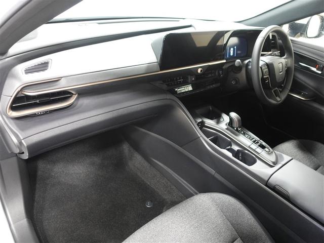 クラウンクロスオーバー Gアドバンスド 4WD フルセグ ミュージックプレイヤー接続可 バックカメラ 衝突被害軽減システム ETC ドラレコ LEDヘッドランプ ワンオーナー 記録簿(9枚目)