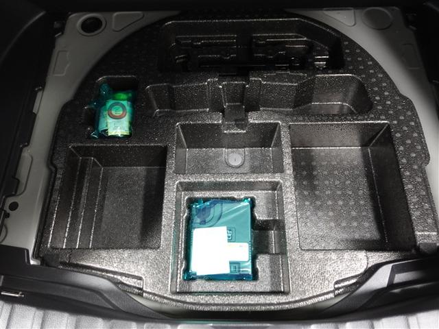 カローラクロス ハイブリッド　Ｚ　ミュージックプレイヤー接続可　バックカメラ　衝突被害軽減システム　ＥＴＣ　ドラレコ　ＬＥＤヘッドランプ　ワンオーナー　フルエアロ　記録簿（23枚目）