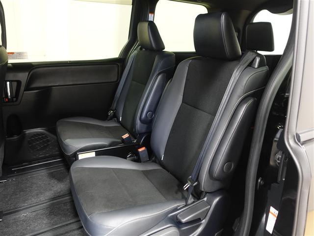 ノア ハイブリッドＳｉ　ダブルバイビーＩＩＩ　フルセグ　メモリーナビ　ＤＶＤ再生　ミュージックプレイヤー接続可　後席モニター　バックカメラ　衝突被害軽減システム　ＥＴＣ　ドラレコ　両側電動スライド　ＬＥＤヘッドランプ　乗車定員７人　３列シート（7枚目）