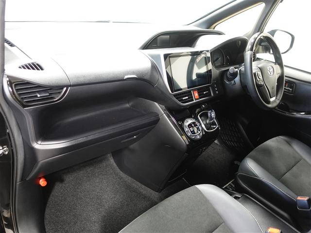 ノア ハイブリッドＳｉ　ダブルバイビーＩＩＩ　フルセグ　メモリーナビ　ＤＶＤ再生　ミュージックプレイヤー接続可　後席モニター　バックカメラ　衝突被害軽減システム　ＥＴＣ　ドラレコ　両側電動スライド　ＬＥＤヘッドランプ　乗車定員７人　３列シート（10枚目）