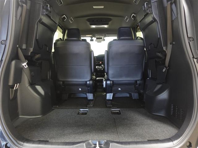 ノア ハイブリッドＳｉ　ダブルバイビーＩＩＩ　フルセグ　メモリーナビ　ＤＶＤ再生　ミュージックプレイヤー接続可　後席モニター　バックカメラ　衝突被害軽減システム　ＥＴＣ　ドラレコ　両側電動スライド　ＬＥＤヘッドランプ　乗車定員７人　３列シート（22枚目）