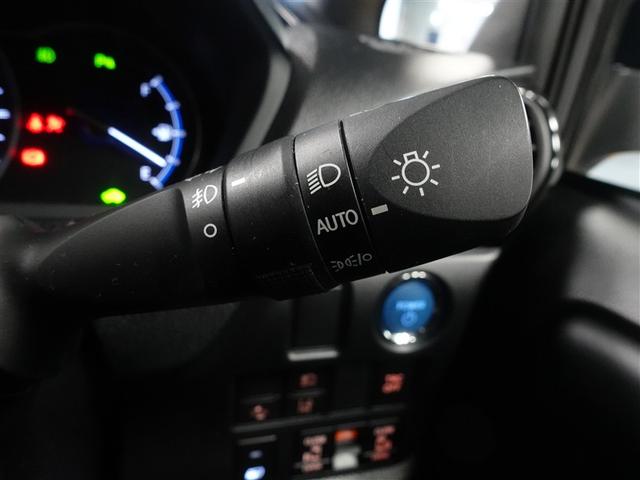 ノア ハイブリッドＳｉ　ダブルバイビーＩＩＩ　フルセグ　メモリーナビ　ＤＶＤ再生　ミュージックプレイヤー接続可　後席モニター　バックカメラ　衝突被害軽減システム　ＥＴＣ　ドラレコ　両側電動スライド　ＬＥＤヘッドランプ　乗車定員７人　３列シート（27枚目）