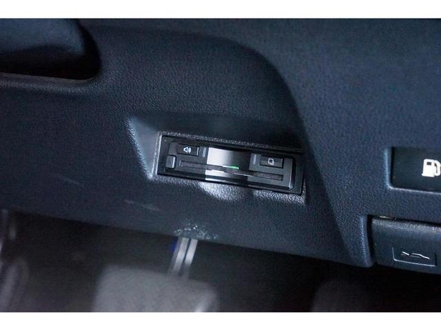 Sツーリングセレクション アルパイン製9インチSDナビTVバックカメラ 9インチ後席モニター モデリスタエアロ 衝突軽減ブレーキ トヨタセーフティセンス フォグランプ ナビレディパッケージ シートヒーター 取説・スペアキー完備(28枚目)