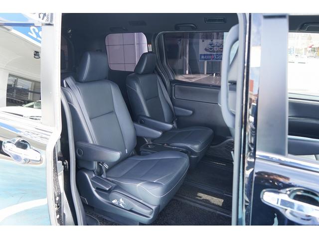 Gi ブラックテーラード 特別仕様車 純正10インチSDナビTV 11インチ後席モニター バックカメラ エアロスタイリングキットF/S/R 衝突軽減ブレーキ クルーズコントロール 両側パワースライドドア シートヒーター(17枚目)