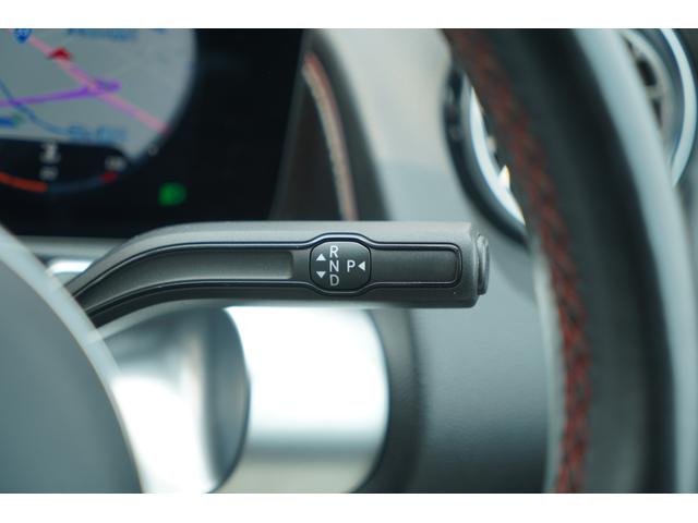 ＧＬＢ ＧＬＢ２００ｄ　ＡＭＧライン　パノラミックスライディングルーフ　１０．２５インチディスプレイ　ナビＴＶ　パノラミックビューモニター　ヘッドアップディスプレイ　ブラインドスポット　シートキネティクス　シートヒーター　パワーシート（23枚目）