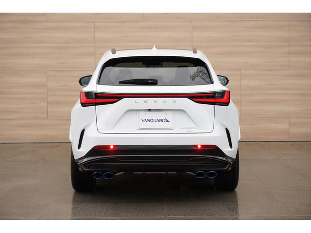 ＮＸ ＮＸ３５０ｈ　Ｆスポーツ　４ＷＤ　改良後モデル　パノラマルーフ　ＴＲＤエアロ　赤黒革　レクサスチームメイト　１４インチディスプレーオーディオ　パノラミックビュー　３眼ＬＥＤ　オレンジブレーキキャリパー　デジタルインナーミラー（10枚目）