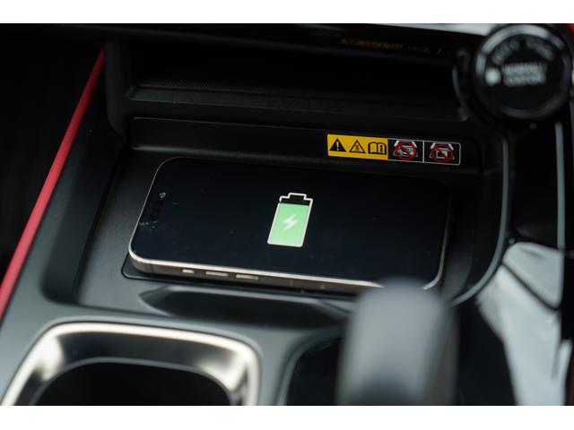 ＮＸ ＮＸ３５０ｈ　Ｆスポーツ　４ＷＤ　改良後モデル　パノラマルーフ　ＴＲＤエアロ　赤黒革　レクサスチームメイト　１４インチディスプレーオーディオ　パノラミックビュー　３眼ＬＥＤ　オレンジブレーキキャリパー　デジタルインナーミラー（32枚目）