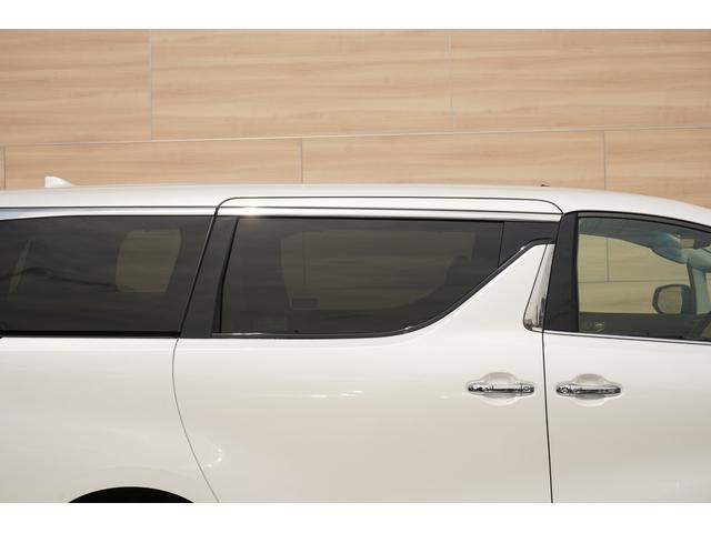 アルファードハイブリッド ＳＲ　Ｃパッケージ　サンルーフ　ＴＲＤエアロ・１９インチアルミ　メーカー１０．５インチＳＤナビ　１３．３インチ後席モニター　ＪＢＬ　ＤＶＤプレーヤー　パノラミックビュー　ブランドスポットモニター　シートヒーター・クーラー（47枚目）