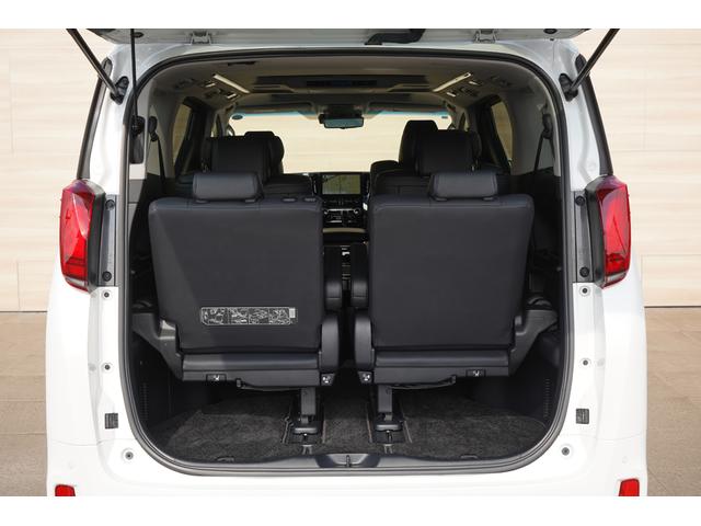 アルファードハイブリッド ＳＲ　Ｃパッケージ　サンルーフ　ＴＲＤエアロ・１９インチアルミ　メーカー１０．５インチＳＤナビ　１３．３インチ後席モニター　ＪＢＬ　ＤＶＤプレーヤー　パノラミックビュー　ブランドスポットモニター　シートヒーター・クーラー（50枚目）