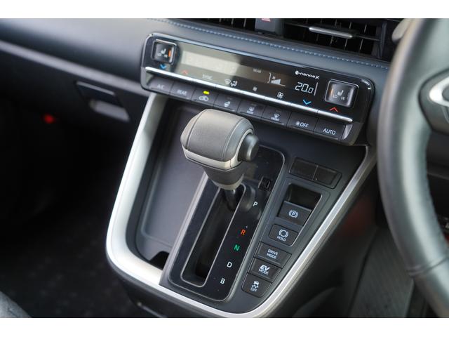 ヴォクシー ハイブリッドS-Z 快適利便パッケージHigh 10.5インチディスプレーオーディオ ナビTV DVD 14インチ後席モニター ブラインドスポット 両側パワースライド・パワーバックドア ユニバーサルステップ 前後ドラレコ(24枚目)