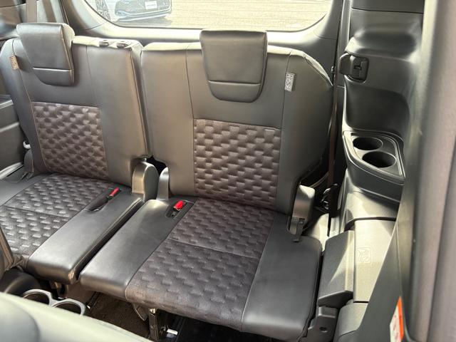 ヴォクシー ハイブリッドS-Z 快適利便パッケージHigh 10.5インチディスプレーオーディオ ナビTV DVD 14インチ後席モニター ブラインドスポット 両側パワースライド・パワーバックドア ユニバーサルステップ 前後ドラレコ(68枚目)