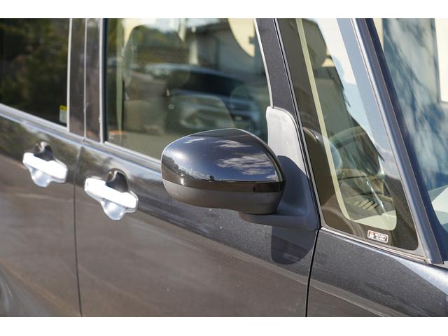オートリトラクタブルブラックドアミラー装備☆ドアロックと連動してドアミラーを格納・展開してくれます☆