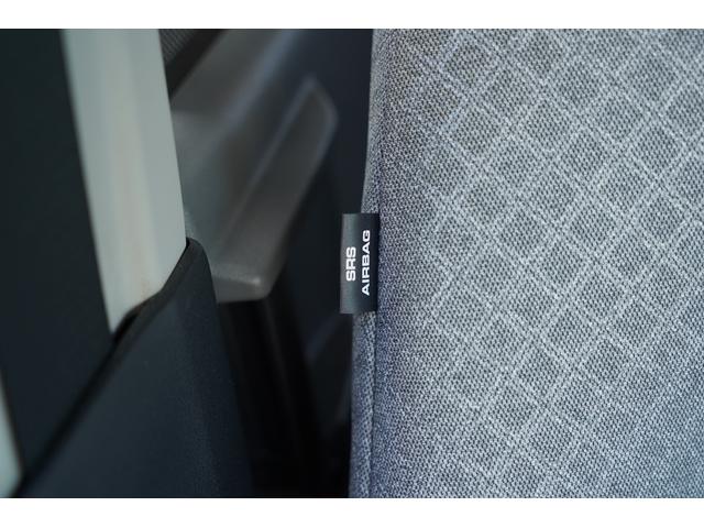 サイドエアバック装備☆側面衝突時に乗員を保護するための重要な安全装備です☆前席のシート側面に内蔵されています☆