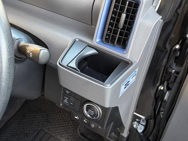 オゾン発生器を使用し展示車全車、オゾン消臭・抗菌・室内クリーニングしておりますので清潔、快適にお乗り頂けます☆