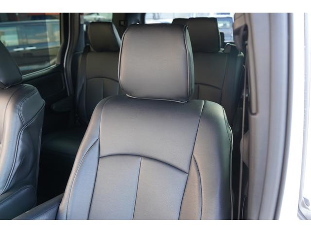 ヴォクシー ハイブリッドZS 煌II 純正10インチSDナビTV 12.1インチ後席モニター Clazzio製シートカバー クリアランスソナー LEDヘッドライト 純正16インチ鍛造ホイール 両側パワースライドドア シートヒーター ETC(12枚目)