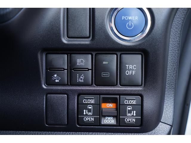 ヴォクシー ハイブリッドZS 煌II 純正10インチSDナビTV 12.1インチ後席モニター Clazzio製シートカバー クリアランスソナー LEDヘッドライト 純正16インチ鍛造ホイール 両側パワースライドドア シートヒーター ETC(25枚目)