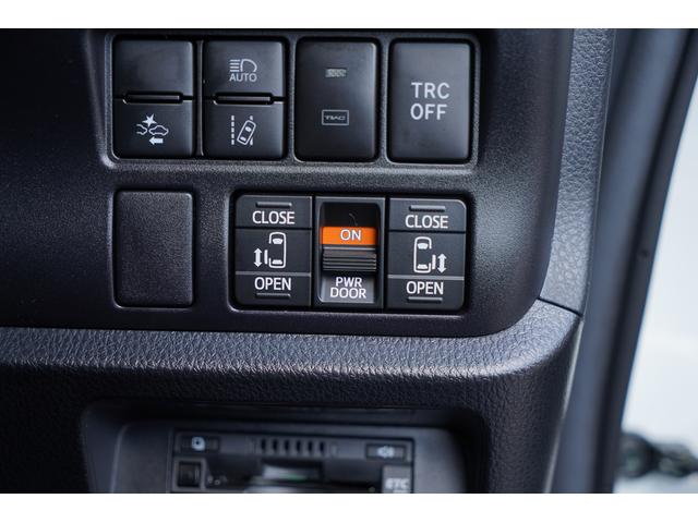 ヴォクシー ハイブリッドZS 煌II 純正10インチSDナビTV 12.1インチ後席モニター Clazzio製シートカバー クリアランスソナー LEDヘッドライト 純正16インチ鍛造ホイール 両側パワースライドドア シートヒーター ETC(26枚目)