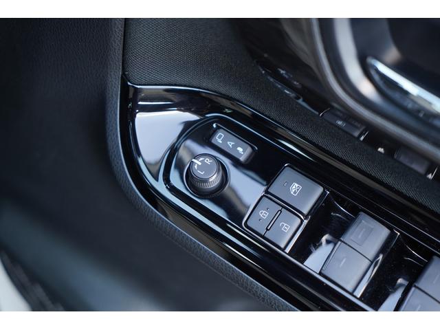 ヴォクシー ハイブリッドZS 煌II 純正10インチSDナビTV 12.1インチ後席モニター Clazzio製シートカバー クリアランスソナー LEDヘッドライト 純正16インチ鍛造ホイール 両側パワースライドドア シートヒーター ETC(46枚目)