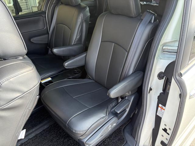 ヴォクシー ハイブリッドZS 煌II 純正10インチSDナビTV 12.1インチ後席モニター Clazzio製シートカバー クリアランスソナー LEDヘッドライト 純正16インチ鍛造ホイール 両側パワースライドドア シートヒーター ETC(65枚目)