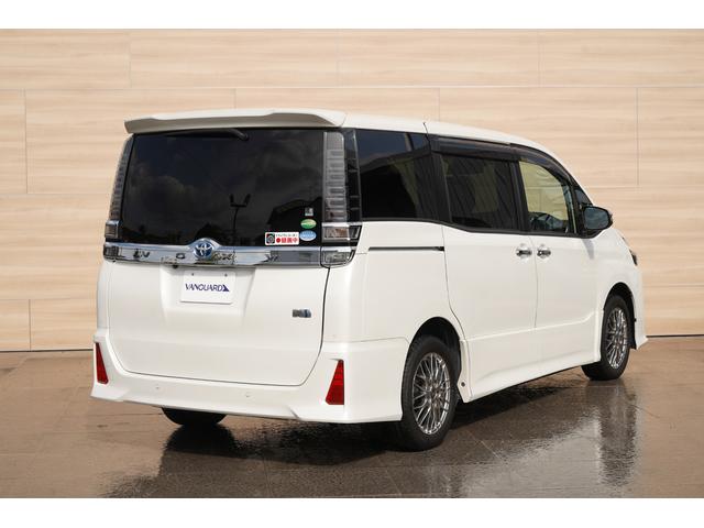 ヴォクシー ハイブリッドZS 煌II 純正10インチSDナビTV 12.1インチ後席モニター Clazzio製シートカバー クリアランスソナー LEDヘッドライト 純正16インチ鍛造ホイール 両側パワースライドドア シートヒーター ETC(71枚目)