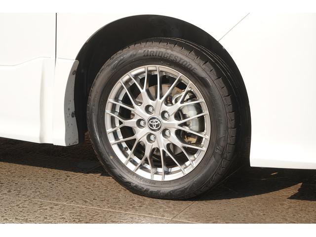 ノア ハイブリッドSi ダブルバイビーIII 純正10インチSDナビTV 12.1インチ後席モニター クリアランスソナー LEDヘッドライト 両側パワースライドドア 16インチ鍛造ホイール デジタルインナーミラー型前後ドラレコ シートヒーター(17枚目)