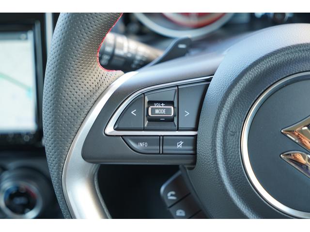 ステアリングスイッチ装備☆走行中に手を離さずにオーディオ操作することができます☆