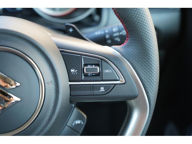 アダプティブクルーズコントロール装備☆設定した速度で走行したり、先行車に追従して自動的に車間距離を保ってくれたりと高速道路での運転をサポートしてくれます☆