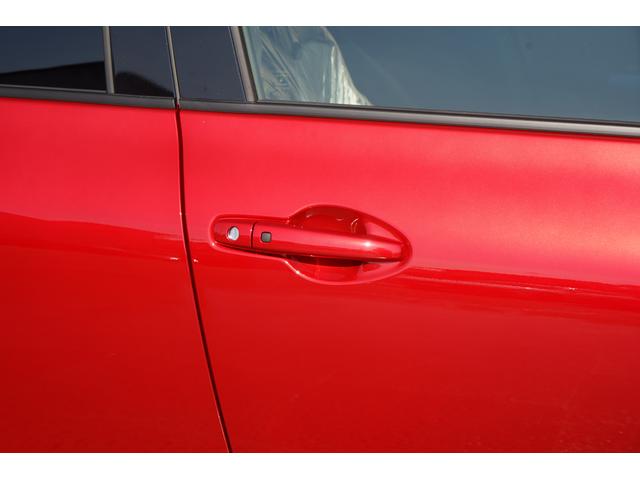 キーレスプッシュスタートシステム装備☆ドアハンドルリクエストスイッチ☆キーを取り出すことなく簡単にドアのロック＆アンロックがおこなえます☆