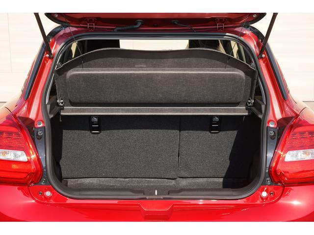 積載スペースが十分に確保されたラゲージルーム☆ファミリーユース・通勤にも対応できる作りになっています☆