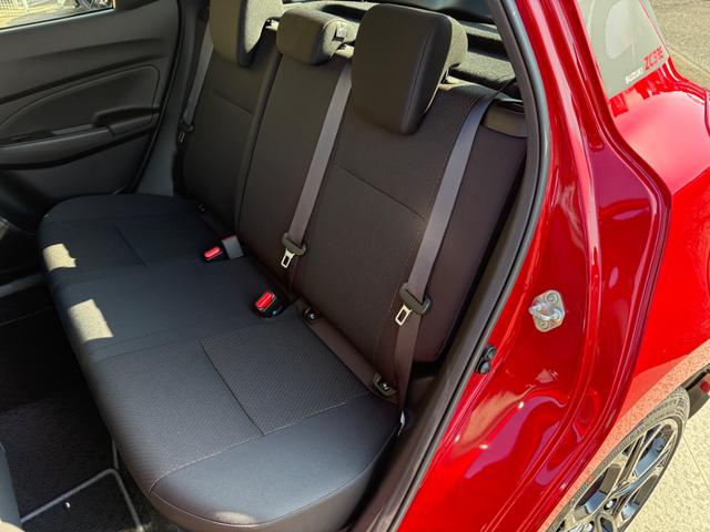 【親水・強光沢・耐久性に優れたアークバリア２１】【撥水性・光沢・防汚性に優れたオクローナ】【お手軽なポリマーのフッ素コーティング】と３種類のコーティングを取り揃えております☆