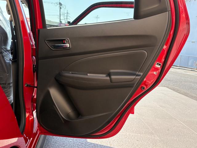 保証項目４１０項目以上（輸入車は３１０項目以上）のバンガード自社保証を、お求めやすい価格でご用意しております。購入して頂いた後も確かな安心。万が一の故障の際も全力でサポート致します。