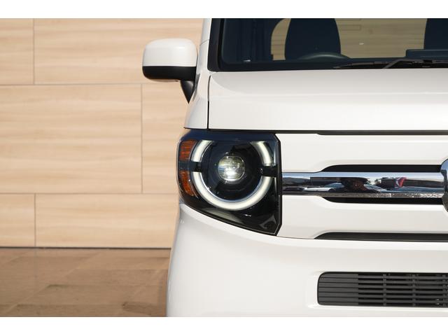 オートライト機能付ＬＥＤヘッドライト装備☆オートライト機能付☆夜になったり、トンネルに入ったりなどセンサーが暗くなったことを感知するとライトが自動で点灯してくれます☆